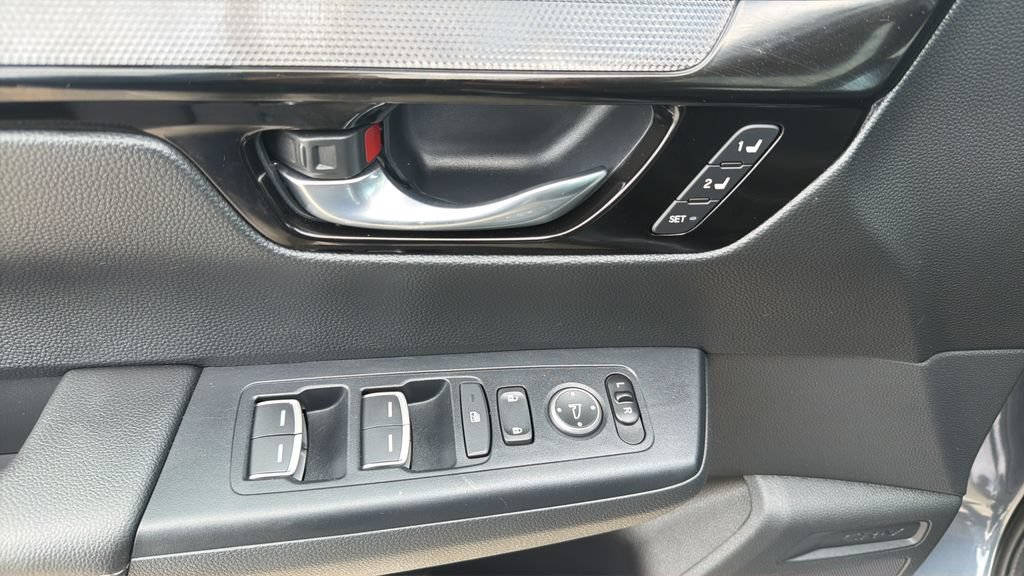 Used 2025 Honda CR-V EX-L image 19