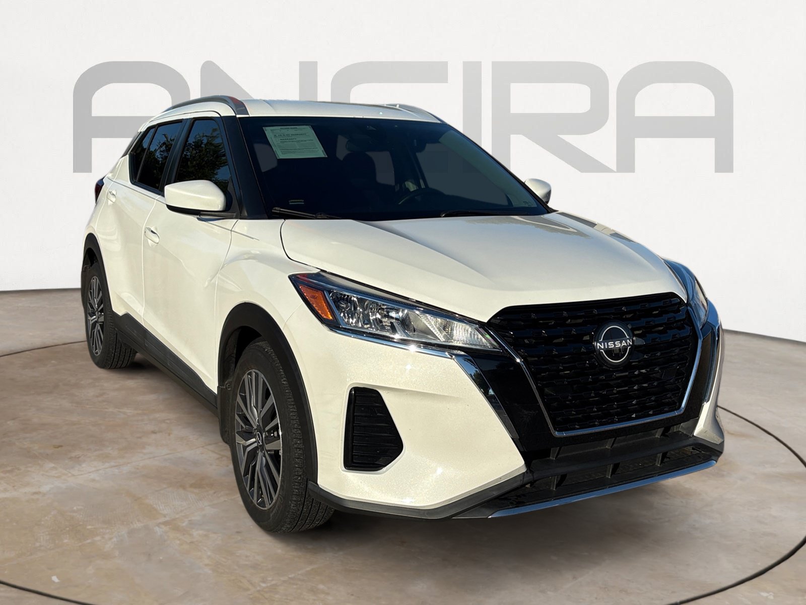 Used 2023 Nissan Kicks SV FWD image 4