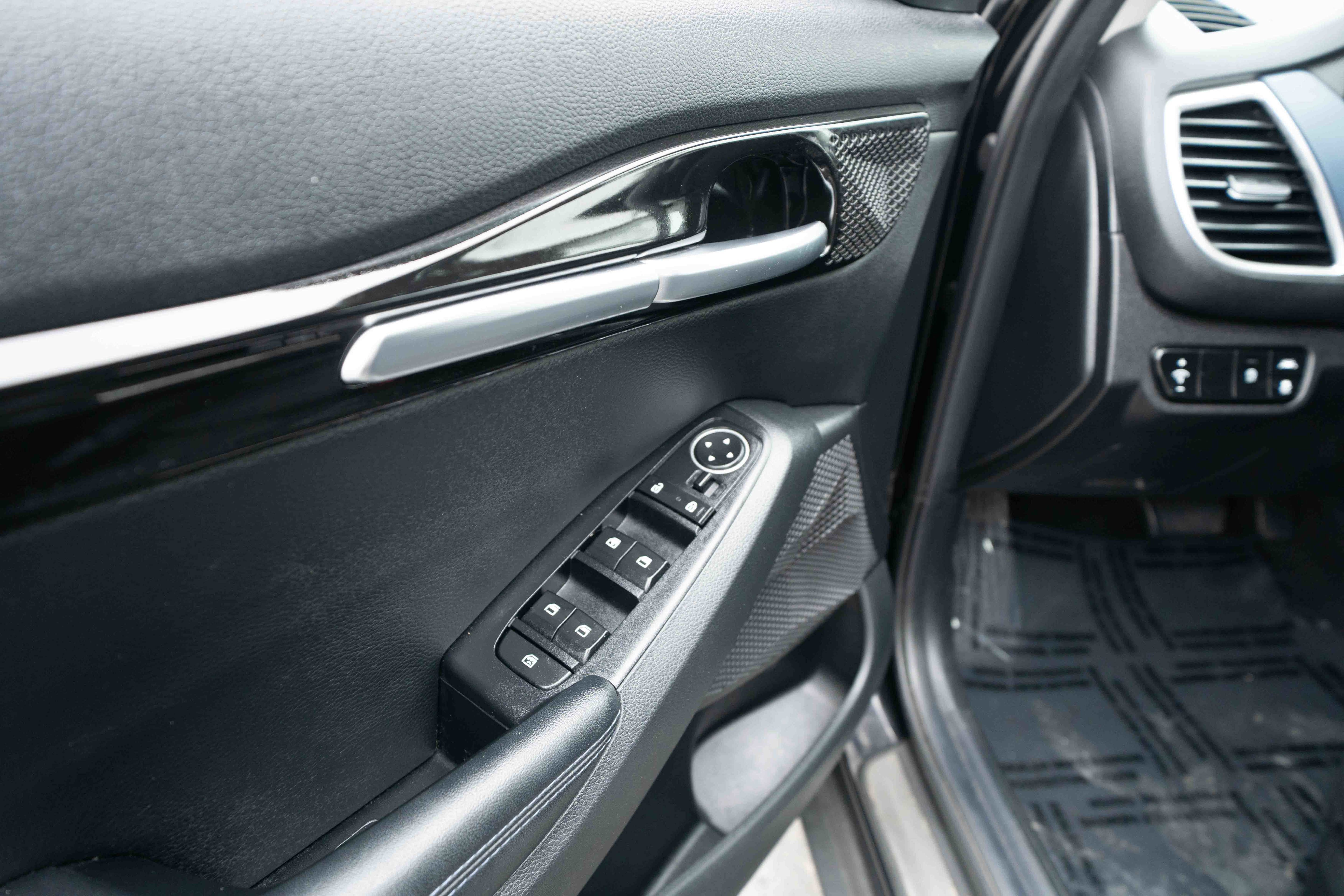 Used 2022 Kia Seltos Nightfall Edition image 7