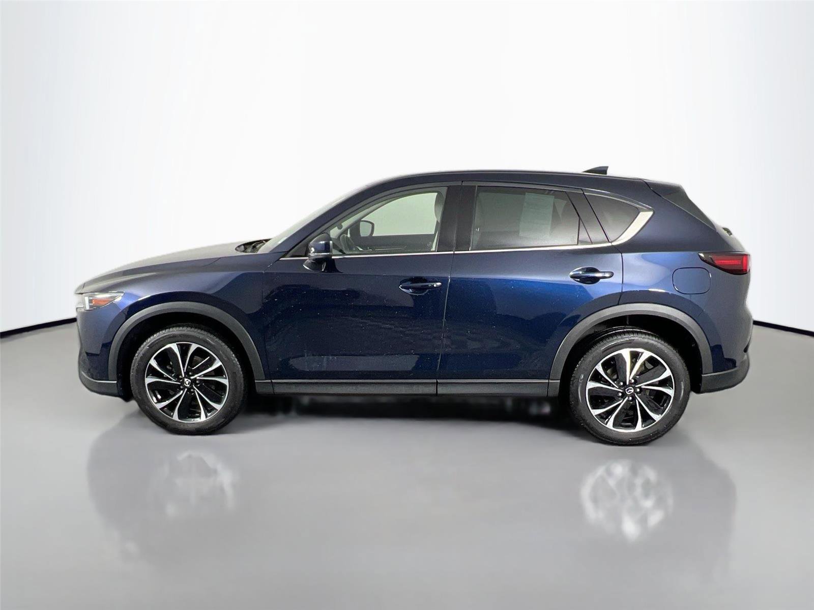 Used 2023 MAZDA CX-5 AWD 2.5 S w/ Premium Plus Pkg image 3