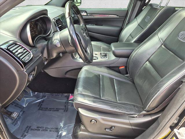 Used 2020 Jeep Grand Cherokee Overland AWD/4WD image 16