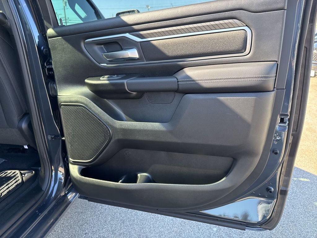 New 2026 RAM 1500 4x4 Crew Cab image 28
