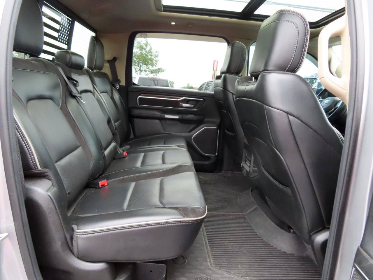 Used 2019 RAM 1500 Laramie AWD/4WD image 33