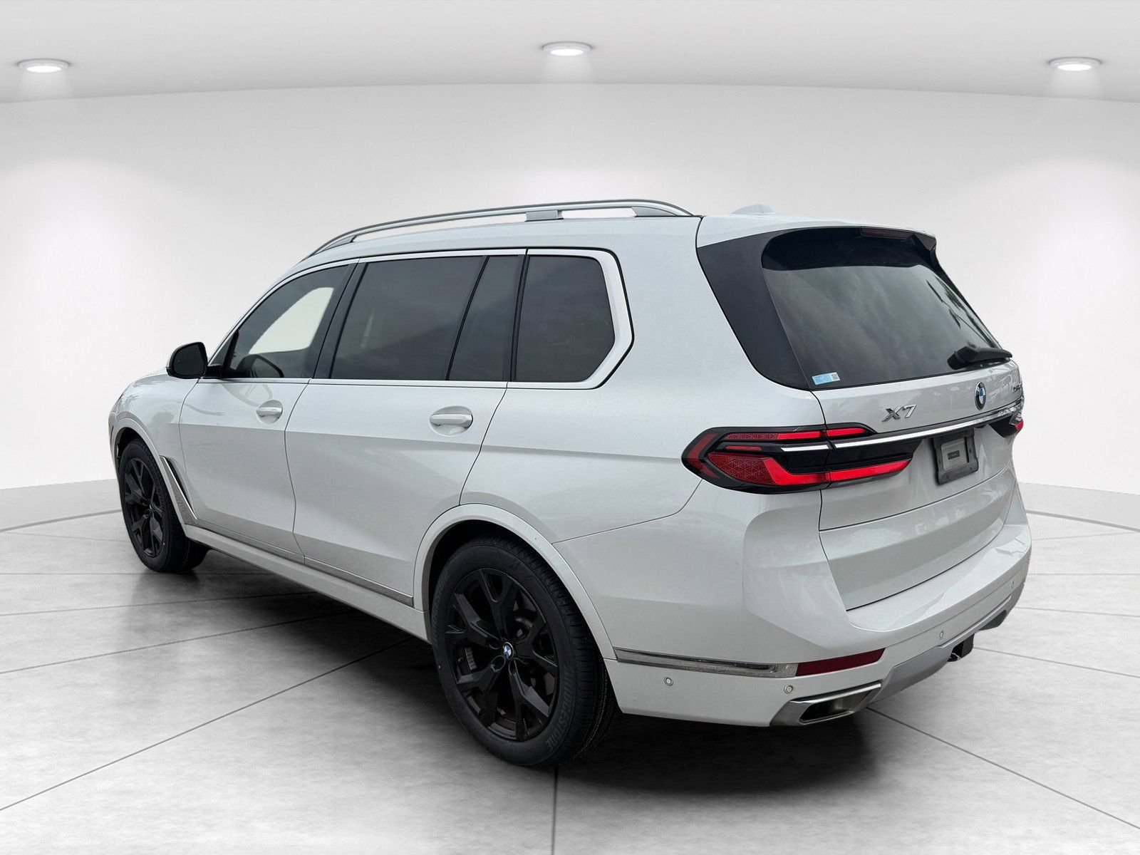 Certified 2024 BMW X7 xDrive40i w/ Executive Package AWD/4WD image 6