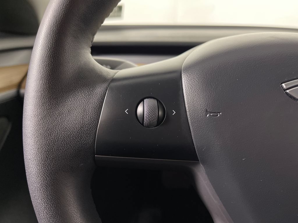 Used 2023 Tesla Model 3 Standard Range RWD image 28