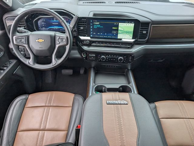 Used 2024 Chevrolet Silverado 2500 High Country w/ Technology Package image 9