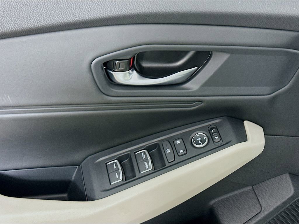 Certified 2025 Honda Accord SE image 21