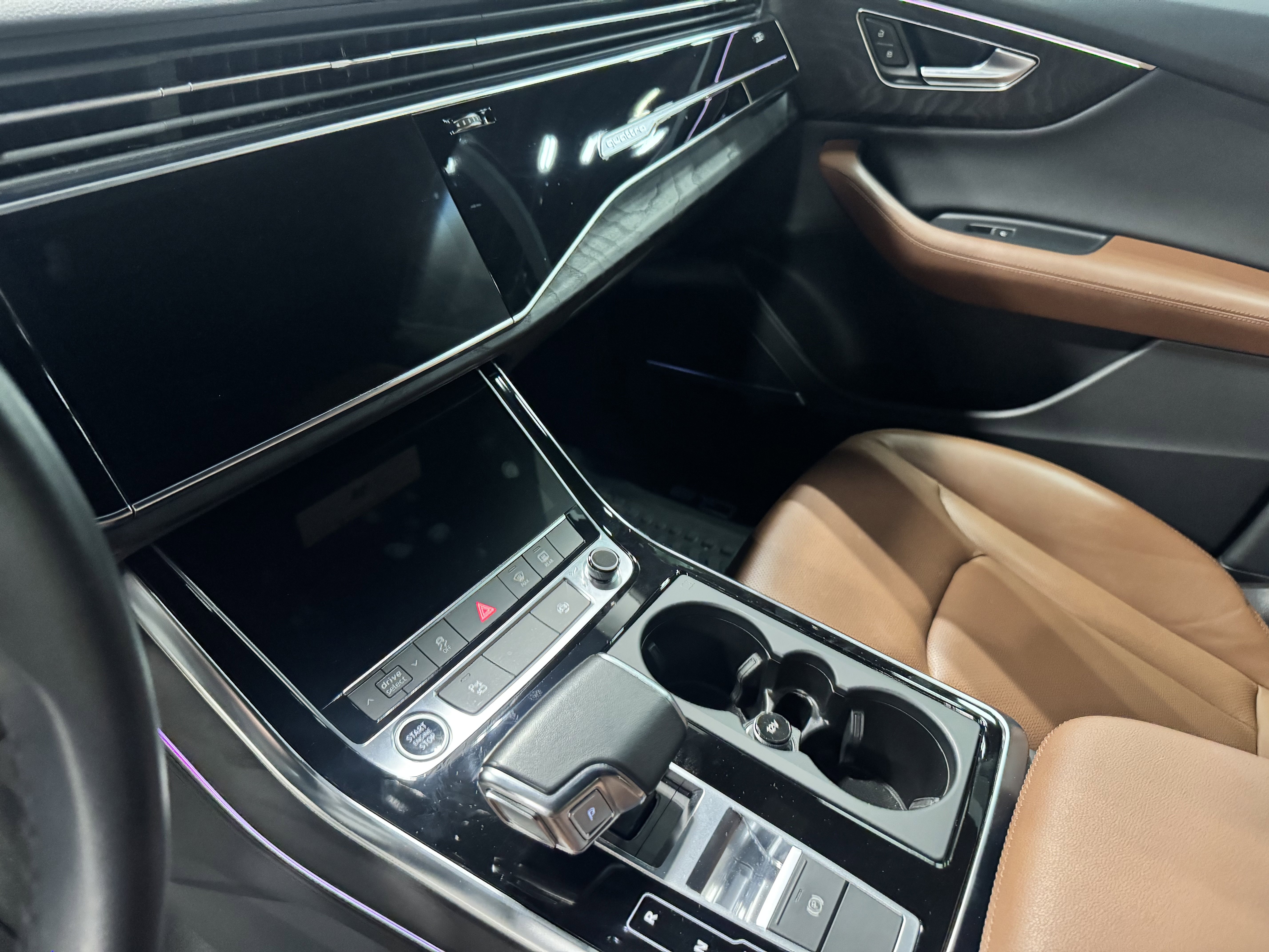 Used 2022 Audi Q8 Premium Plus w/ Premium Plus Package image 27