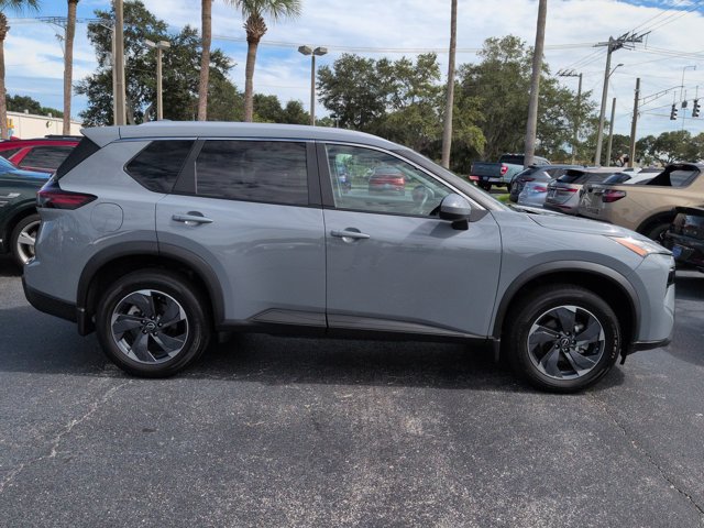 Used 2026 Nissan Rogue SV w/ SV Premium Package FWD image 3