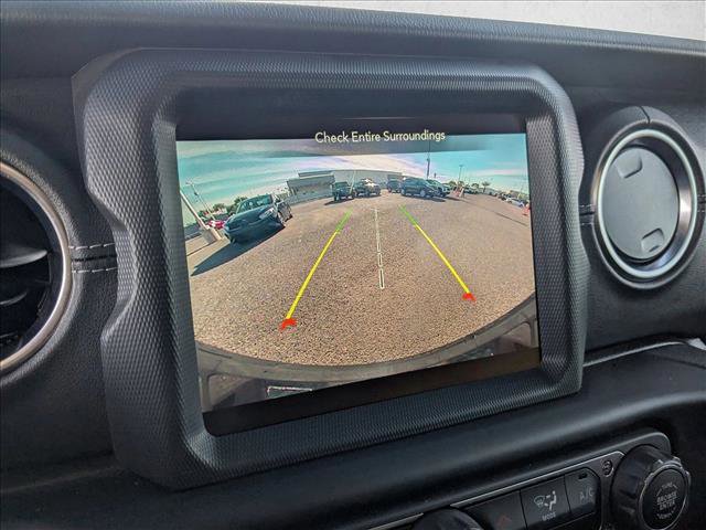 Used 2023 Jeep Wrangler Sahara image 14