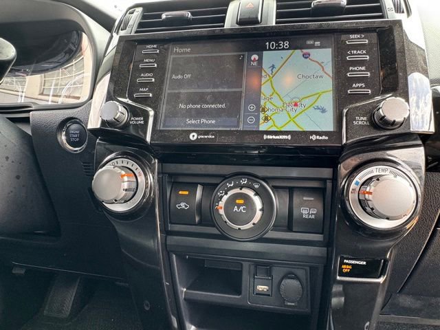 Used 2024 Toyota 4Runner TRD Off-Road Premium AWD/4WD image 35