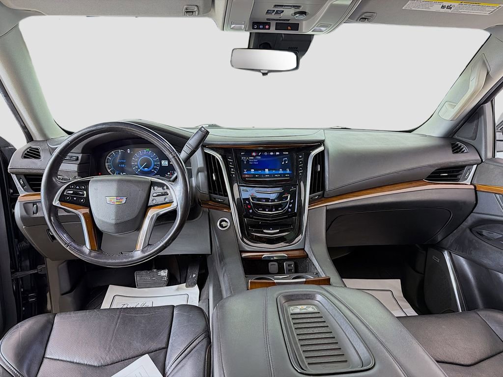Used 2018 Cadillac Escalade Premium Luxury image 31