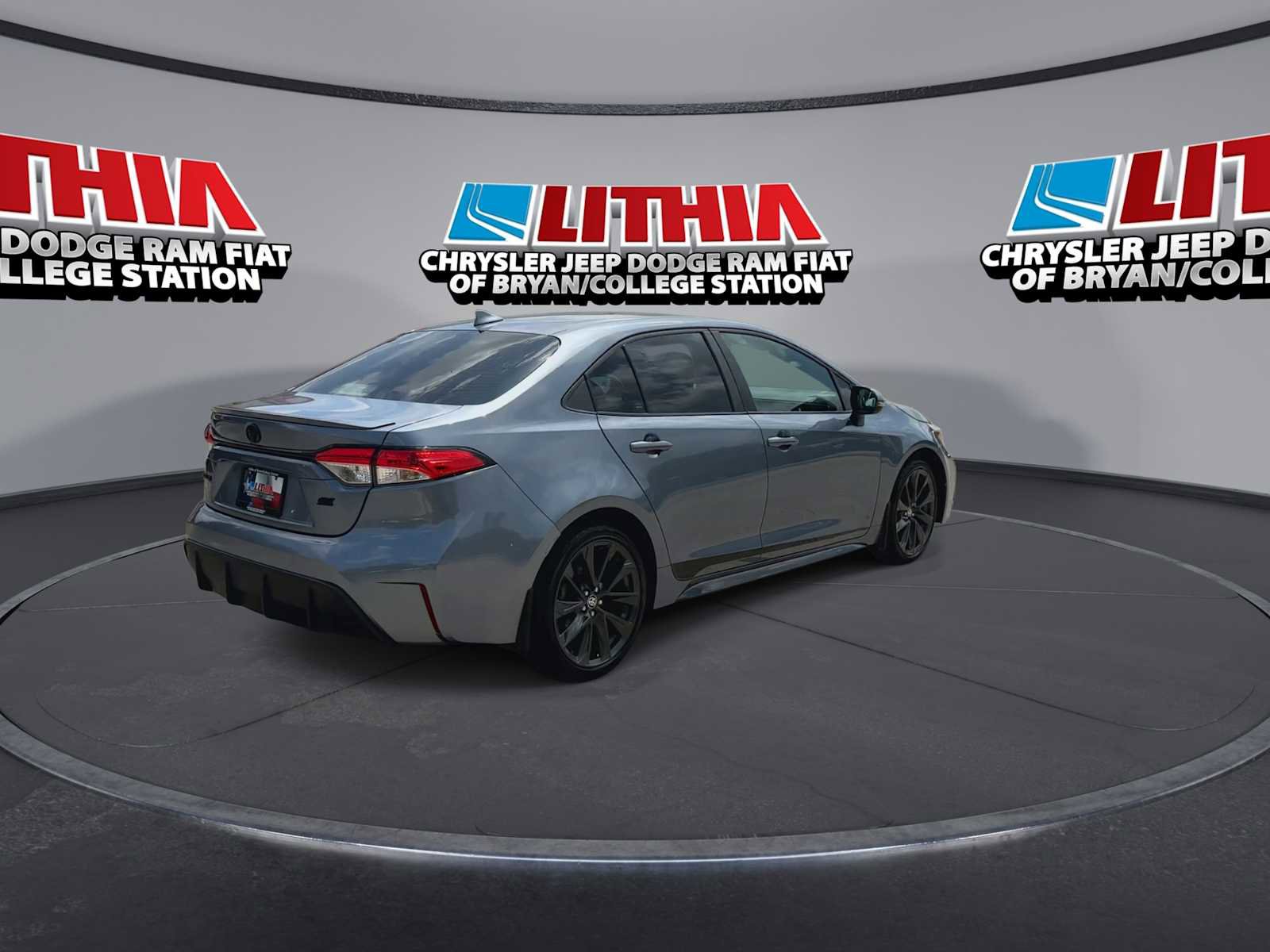 Used 2024 Toyota Corolla SE FWD image 8