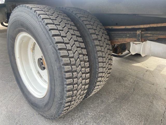 Used 2021 Ford E-450 and Econoline 450 Super Duty RWD image 12