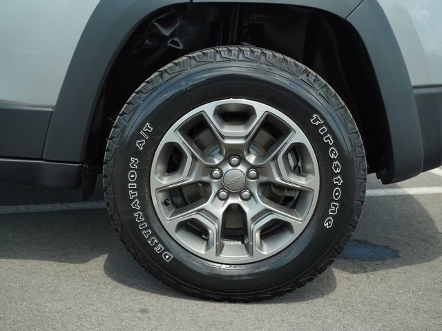 Used 2022 Jeep Cherokee Trailhawk image 42