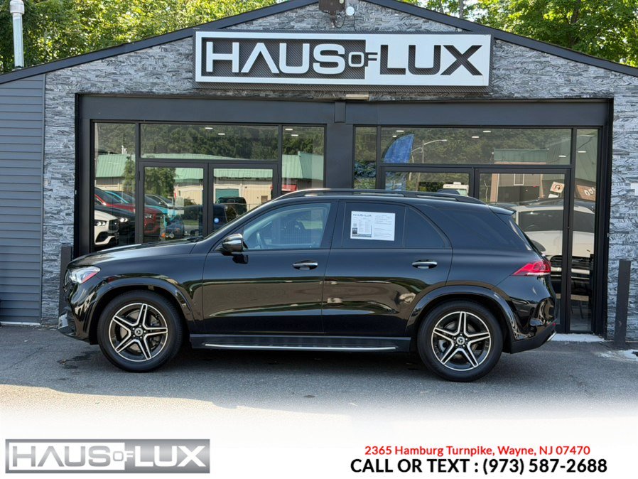 Used 2021 Mercedes-Benz GLE 450 4MATIC w/ AMG Line Exterior image 8