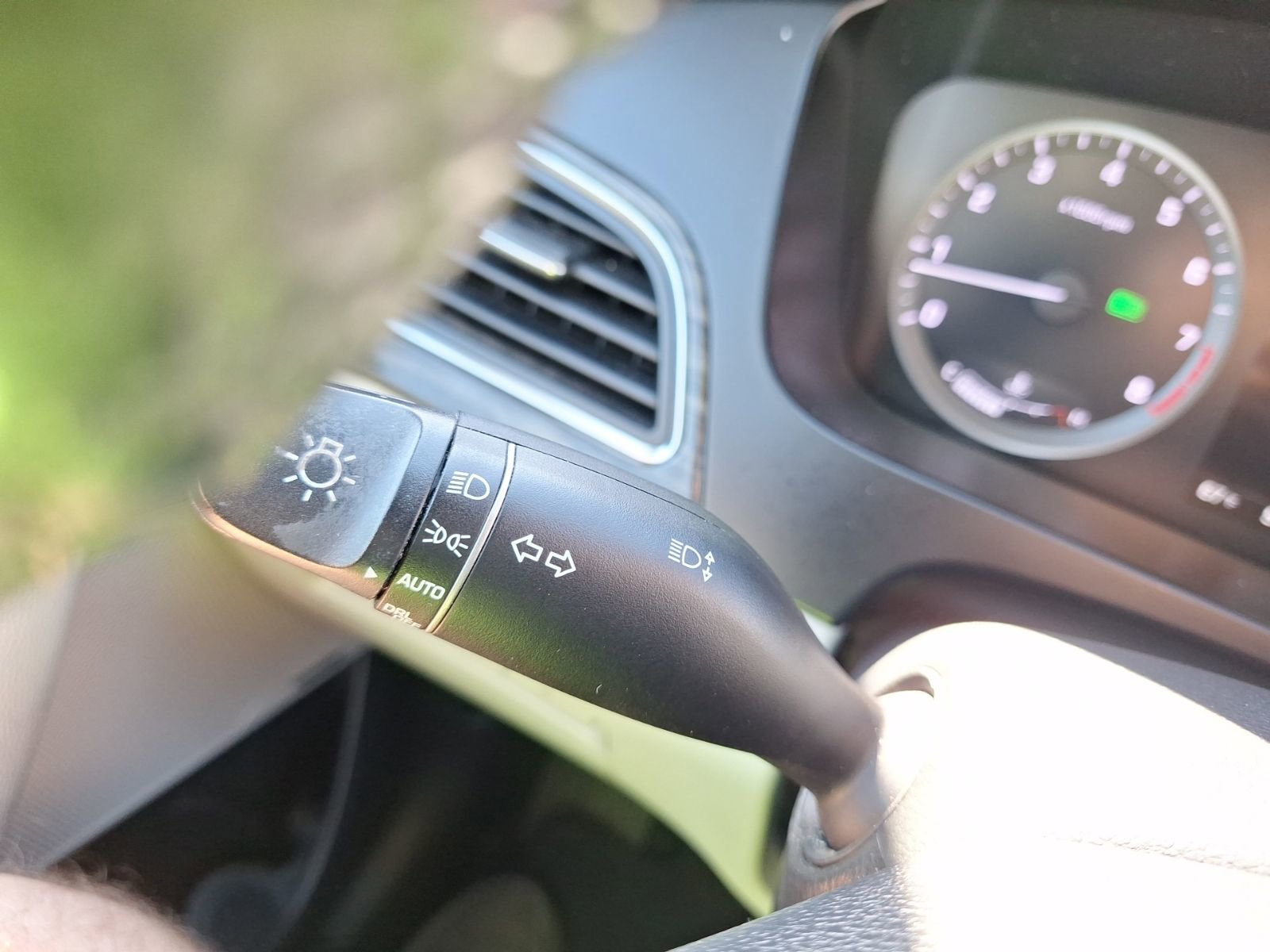 Used 2016 Hyundai Sonata Limited w/ Option Group 05 image 24