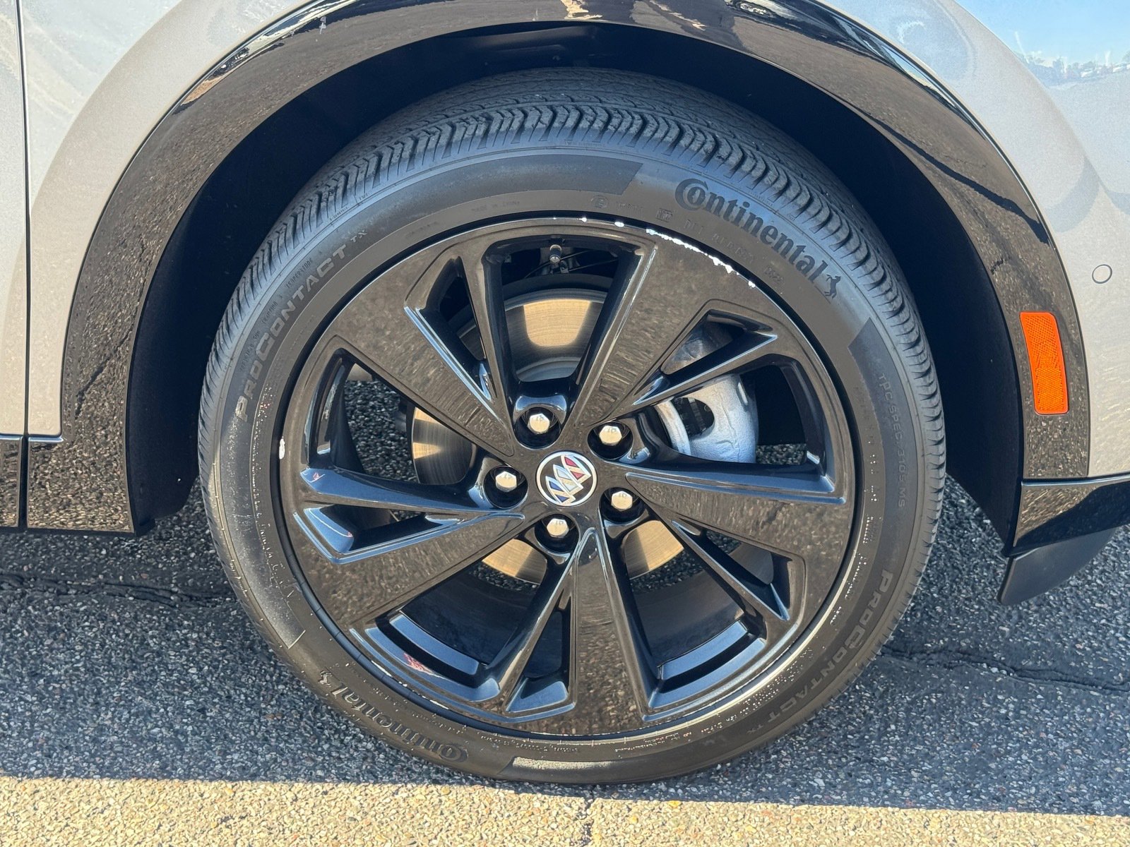 Used 2022 Buick Envision Essence w/ Technology Package II image 9