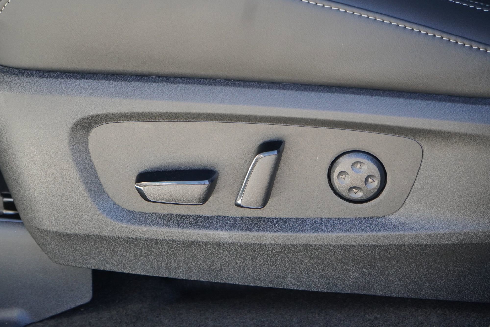 New 2026 INFINITI QX60 Luxe w/ Cargo Package image 22