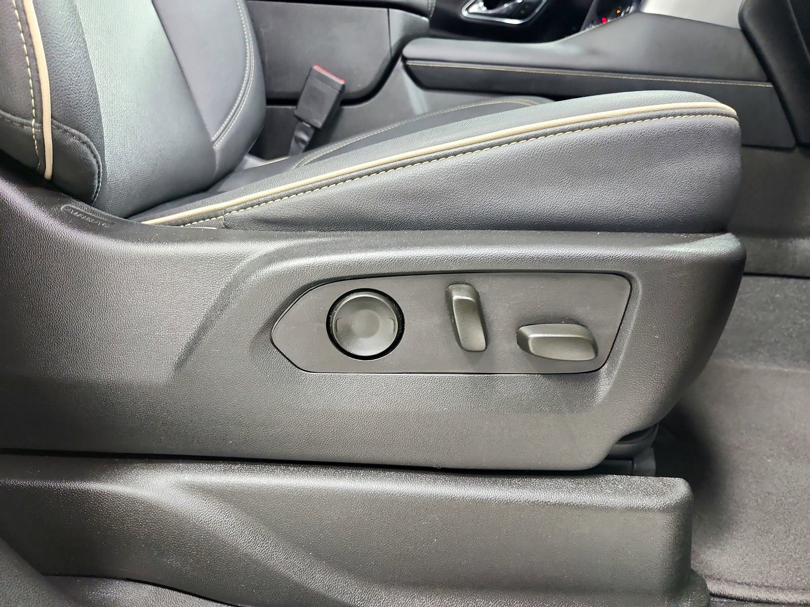 Used 2023 Chevrolet Tahoe Premier image 45