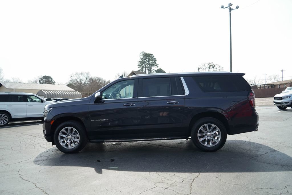 Used 2023 Chevrolet Suburban Premier RWD image 17