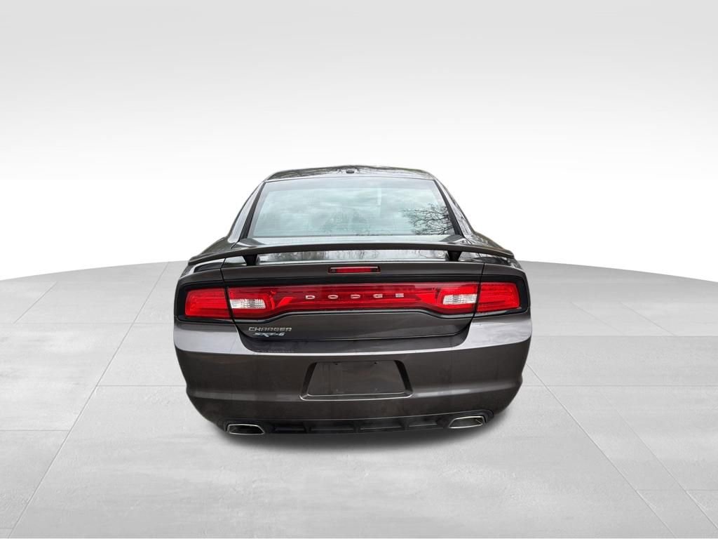 Used 2014 Dodge Charger SXT Plus RWD image 4