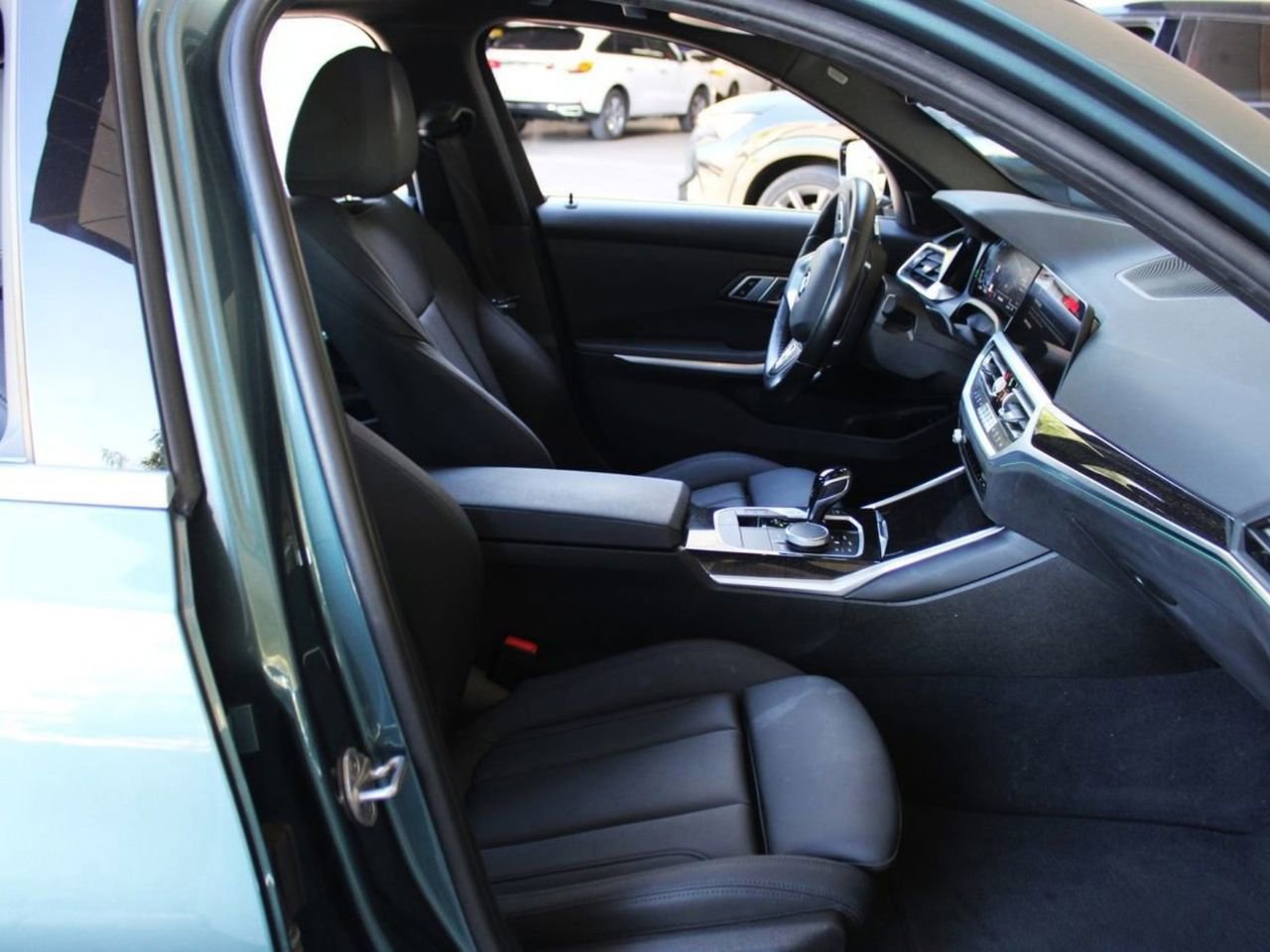 Used 2021 BMW 330i Sedan w/ Premium Package RWD image 12