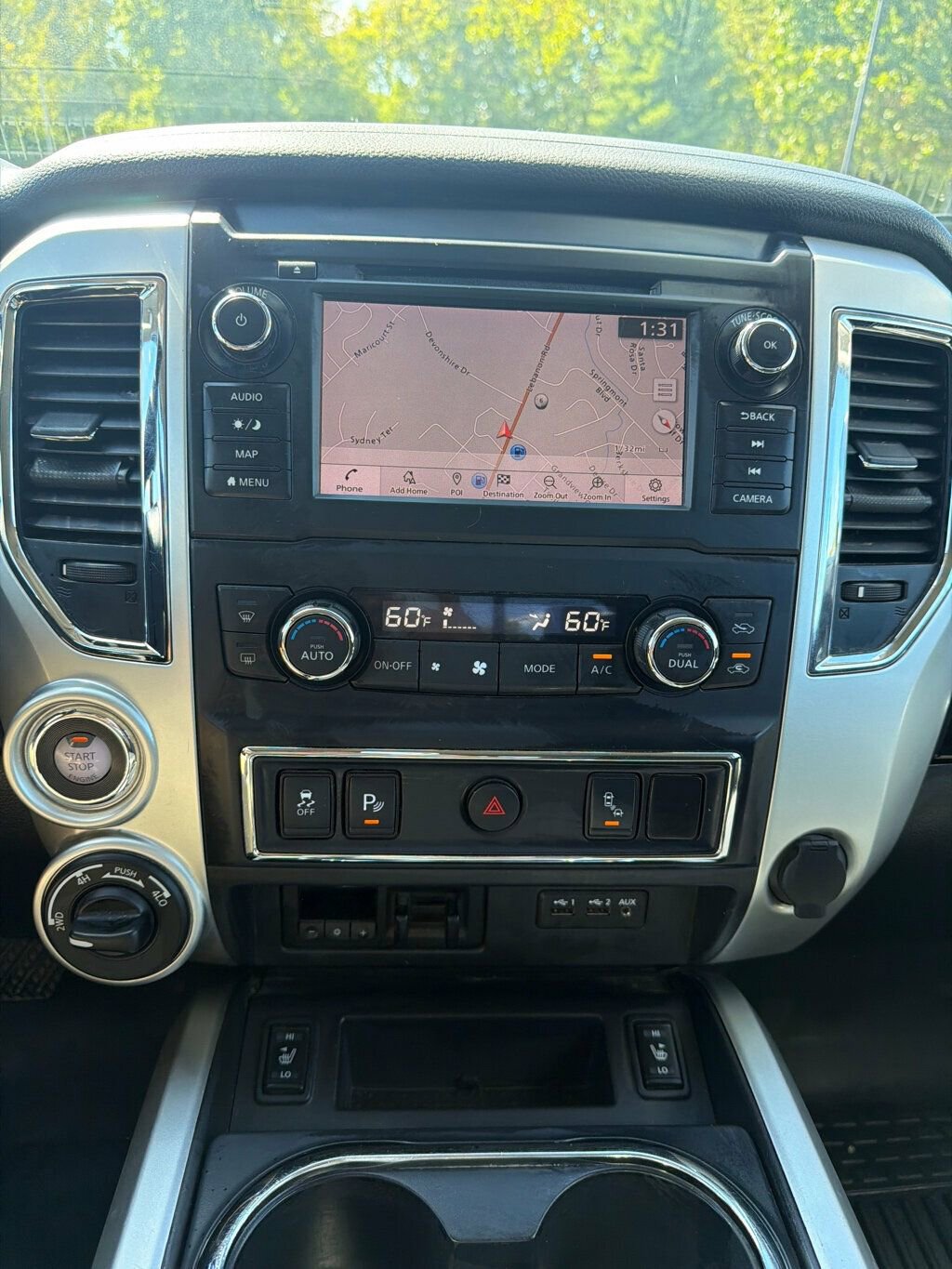 Used 2019 Nissan Titan SV w/ SV Convenience Package image 19