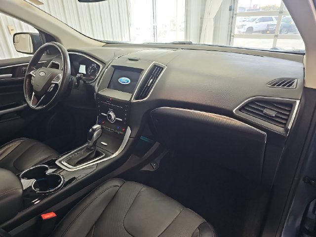 Used 2018 Ford Edge Titanium w/ Equipment Group 301A AWD/4WD image 29