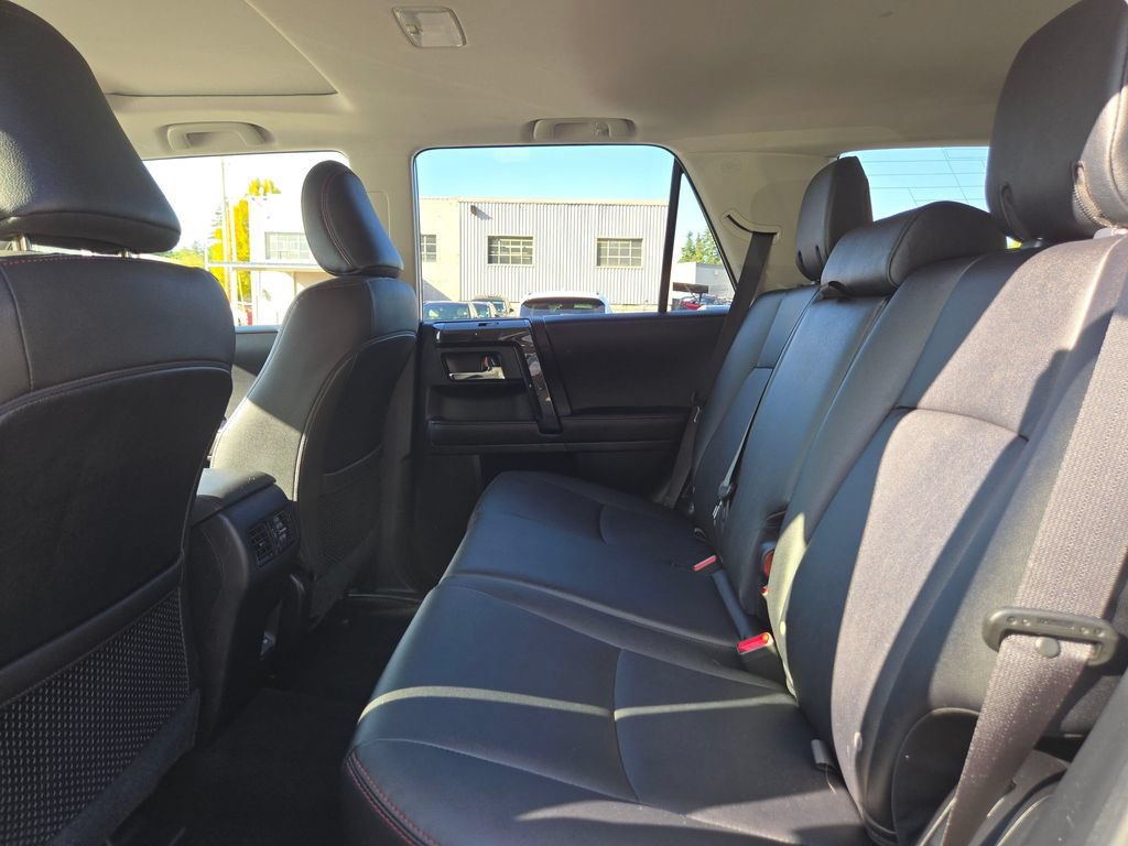 Used 2023 Toyota 4Runner TRD Off-Road Premium w/ Moonroof Package AWD/4WD image 17
