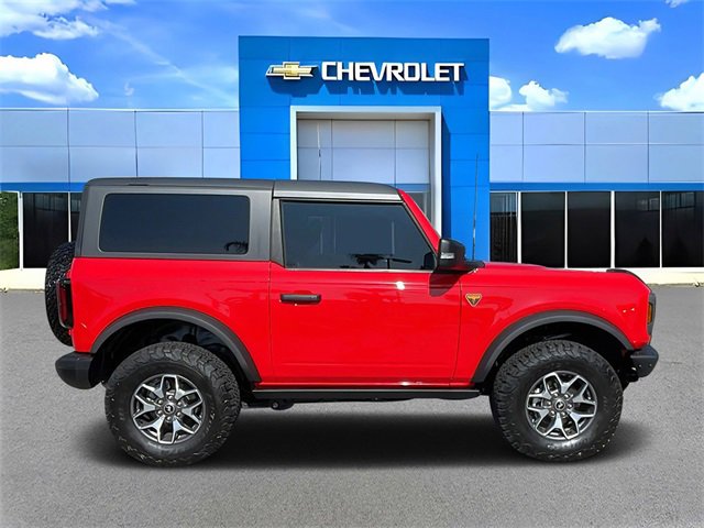 Used 2024 Ford Bronco Badlands image 2