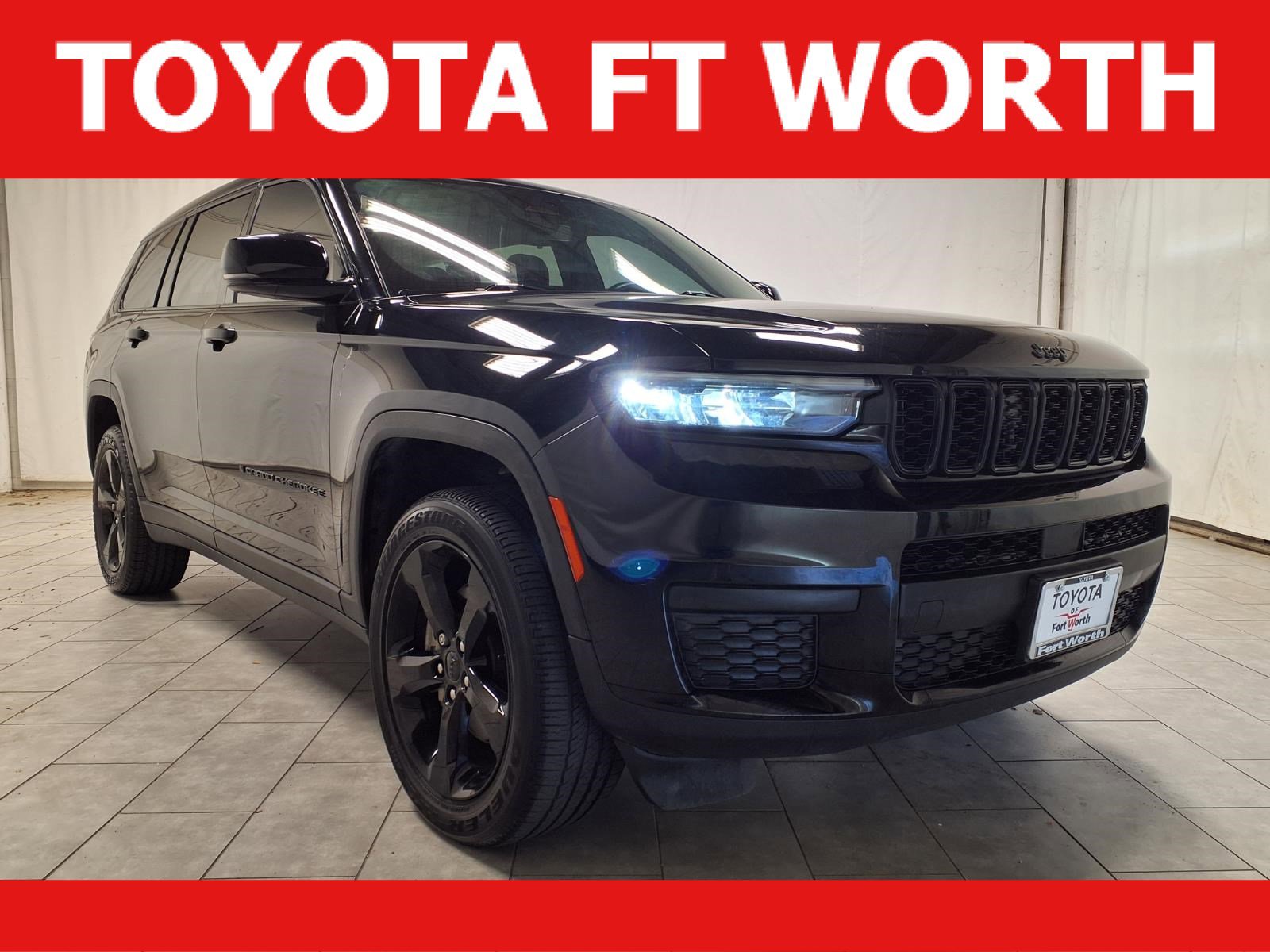 Used 2022 Jeep Grand Cherokee L Laredo AWD/4WD image 1