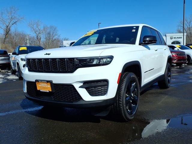 Certified 2023 Jeep Grand Cherokee Altitude image 7