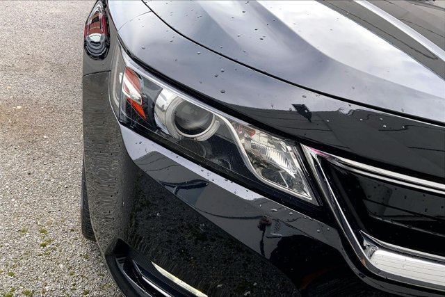 Used 2015 Chevrolet Impala LTZ FWD image 28