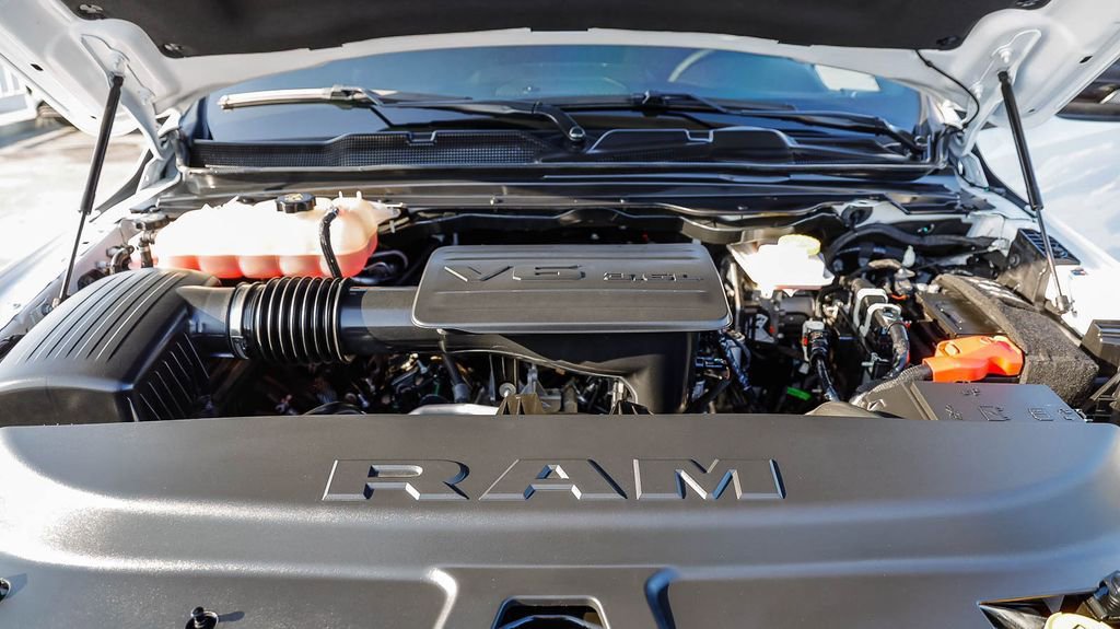Used 2025 RAM 1500 Big Horn RWD image 31