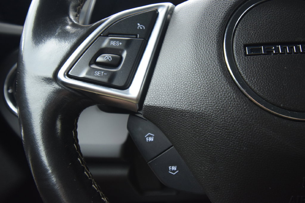 Used 2017 Chevrolet Camaro LT RWD image 30