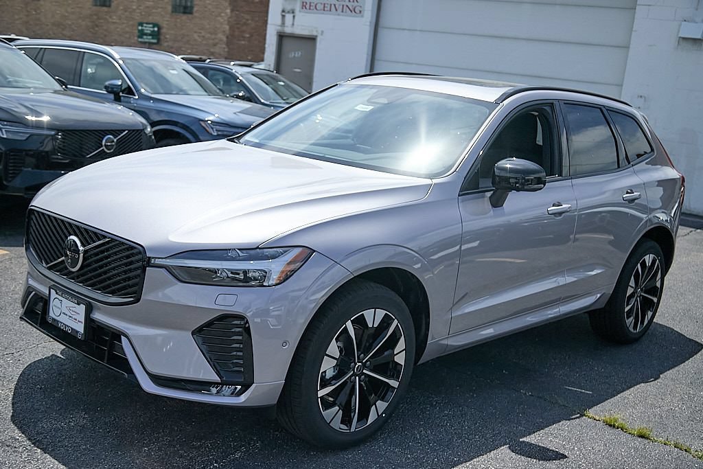 New 2026 Volvo XC60 B5 Plus w/ Climate Package AWD/4WD image 6