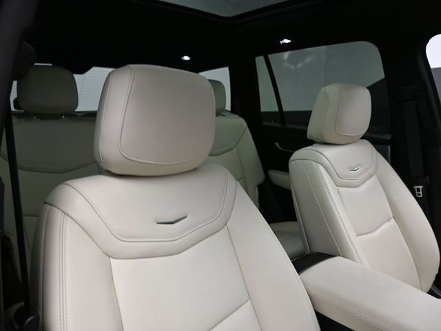 Used 2024 Cadillac XT6 Sport w/ Technology Package image 32