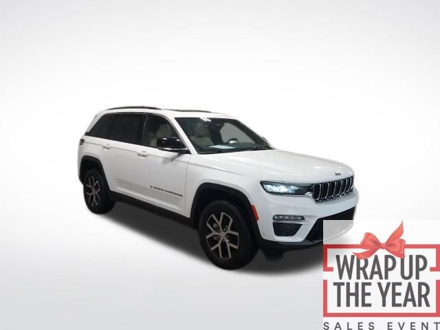 Used 2023 Jeep Grand Cherokee Limited w/ Luxury Tech Group II image 2