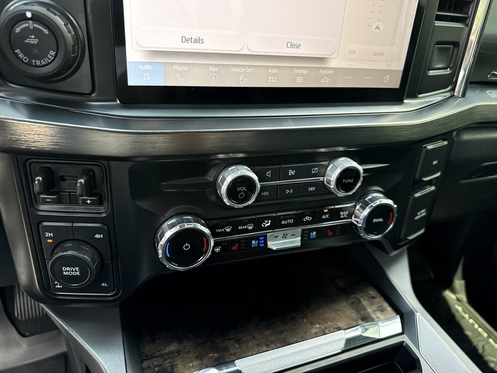 Used 2024 Ford F250 Lariat w/ Lariat Ultimate Package AWD/4WD image 28
