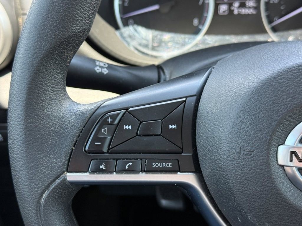 Used 2021 Nissan Versa S FWD image 27