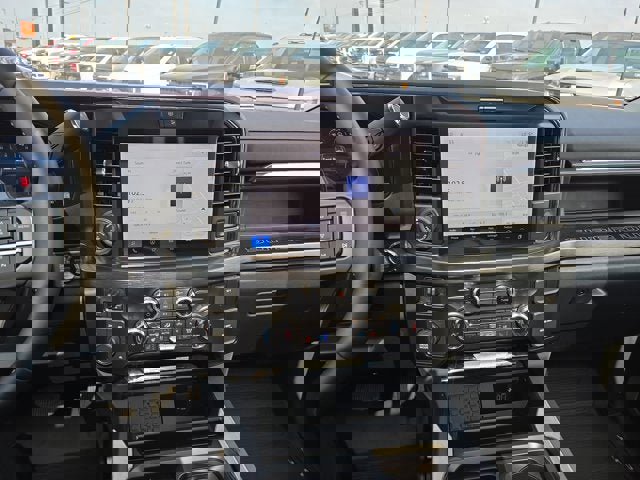 Used 2025 Ford F450 Lariat w/ Lariat Ultimate Package image 17