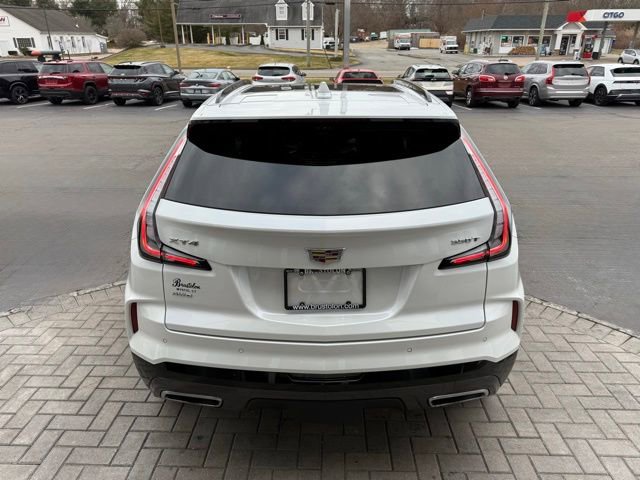 Used 2024 Cadillac XT4 Sport image 12