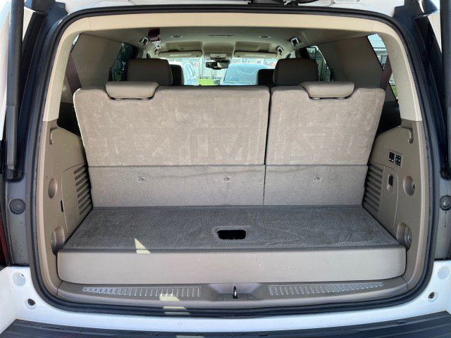 Used 2017 Chevrolet Tahoe LT w/ Luxury Package AWD/4WD image 17