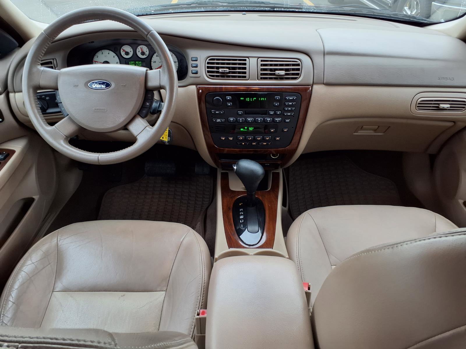 Used 2004 Ford Taurus SEL image 8