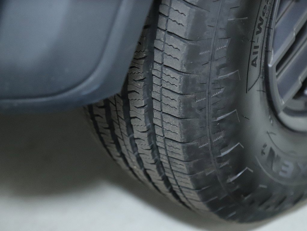 Used 2024 Jeep Wrangler Sport S image 33