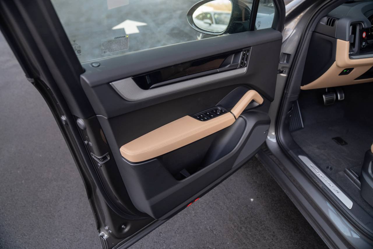 New 2026 Porsche Cayenne S AWD/4WD image 23