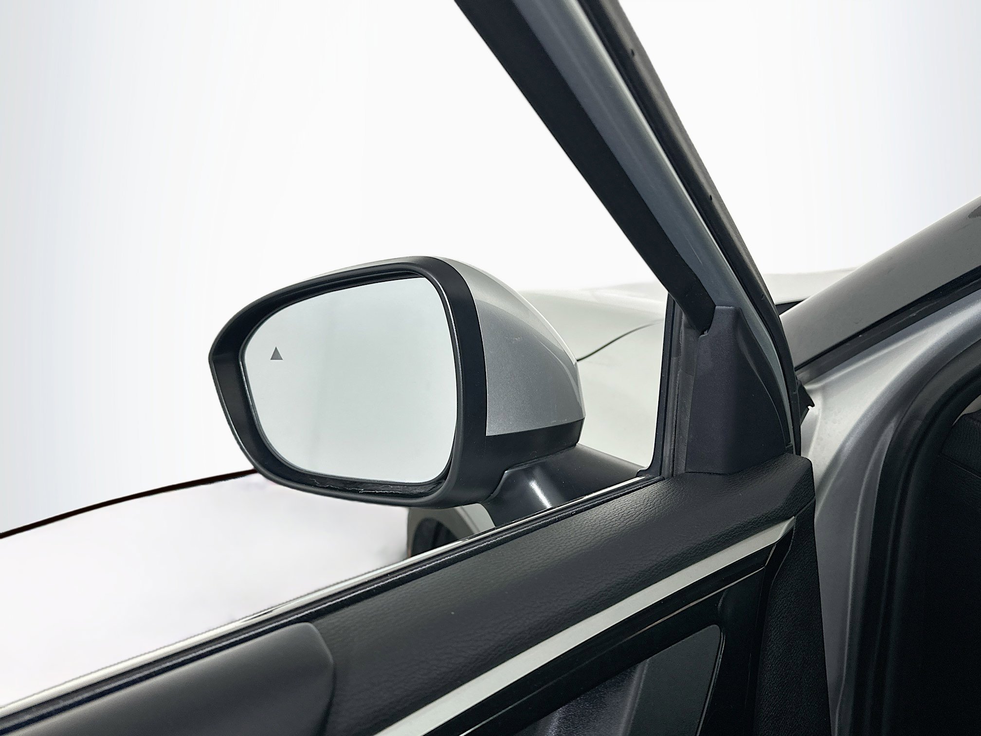 Used 2024 Mitsubishi Outlander SE image 16