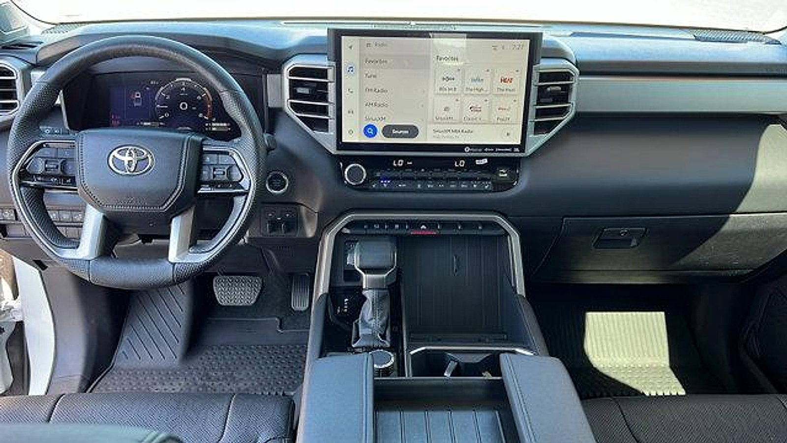 Used 2024 Toyota Tundra Limited image 15