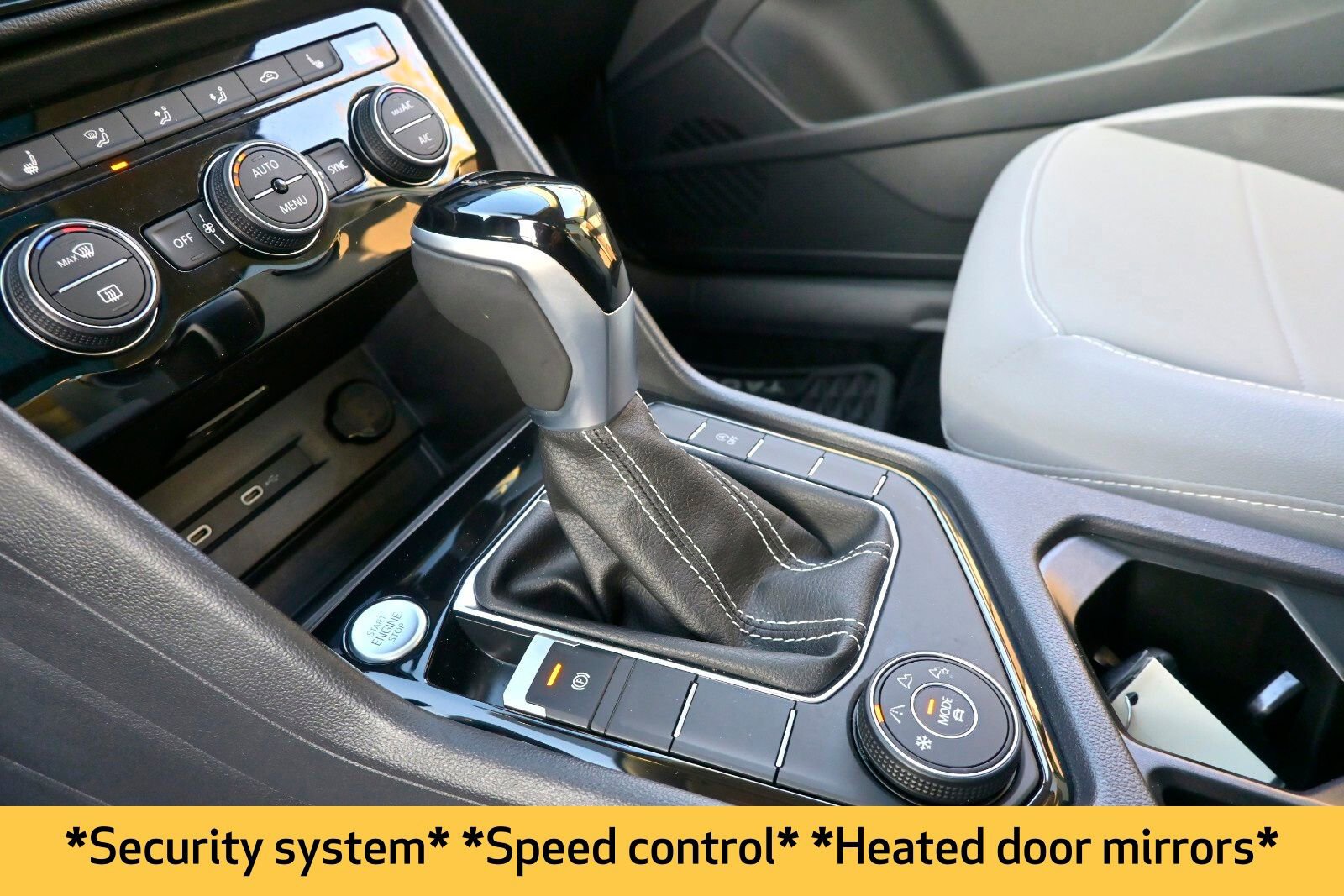 Used 2024 Volkswagen Taos SE w/ Panoramic Sunroof Package image 9